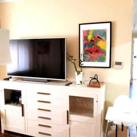 Center Paseo Apartment: Renovated With Double Garage Apartment *