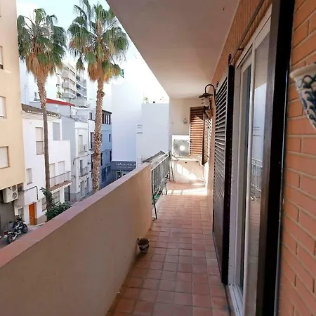 Center Paseo Apartment: Renovated With Double Garage Apartment *