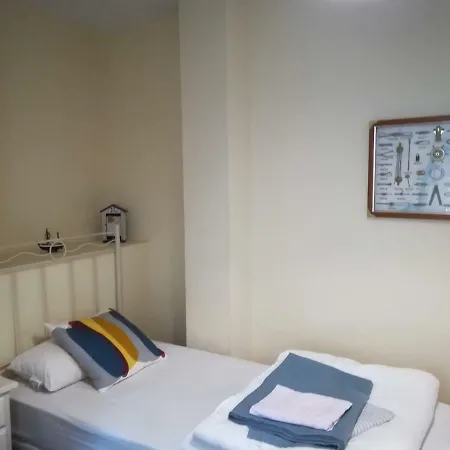 Apartment Center Paseo Apartment: Renovated With Double Garage *