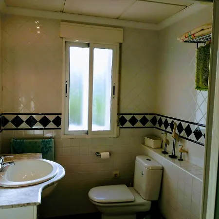 At The Center & Very Close To The Paseo Beach, With Double Garage, Renovated And Fully Equipped Almuñécar